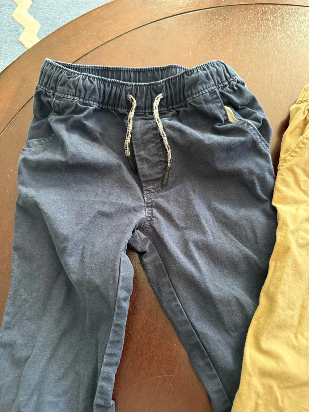 GAP Kids Jogger Pants in Navy & Khaki